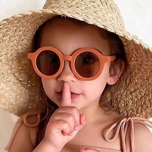 NWT Stylish Children’s Round Retro Sunglasses Toddler Sunnies